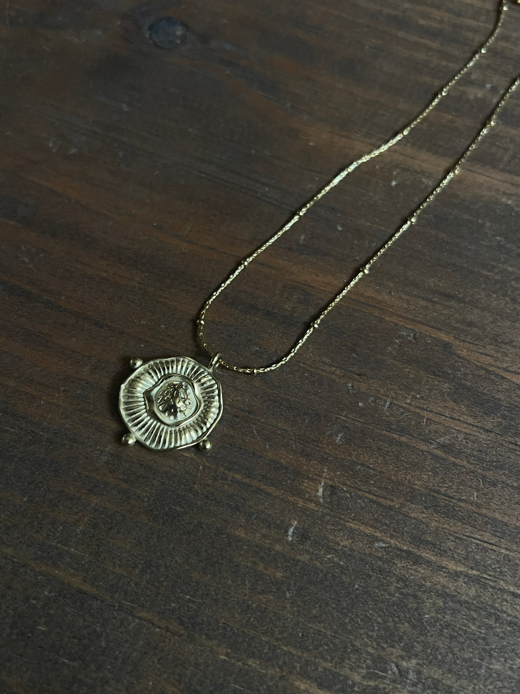 Pendant necklace