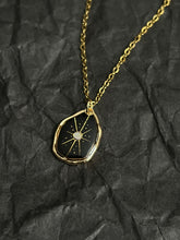 Load image into Gallery viewer, Star necklace

