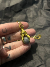 Load image into Gallery viewer, Claw necklace
