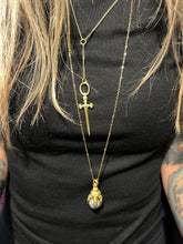 Load image into Gallery viewer, Claw necklace
