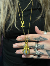 Load image into Gallery viewer, Claw necklace
