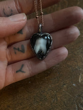 Load image into Gallery viewer, Tooth necklace
