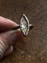 Load image into Gallery viewer, Abalone ring size 6
