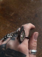Load image into Gallery viewer, Abalone ring size 6
