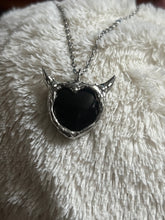 Load image into Gallery viewer, Onyx heart necklace
