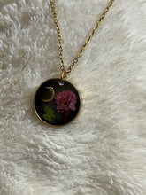 Load image into Gallery viewer, Floral necklace
